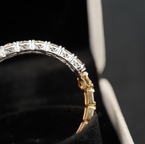 Vòng tay Tara 13 viên (13 phiếu kiểm định) KG+