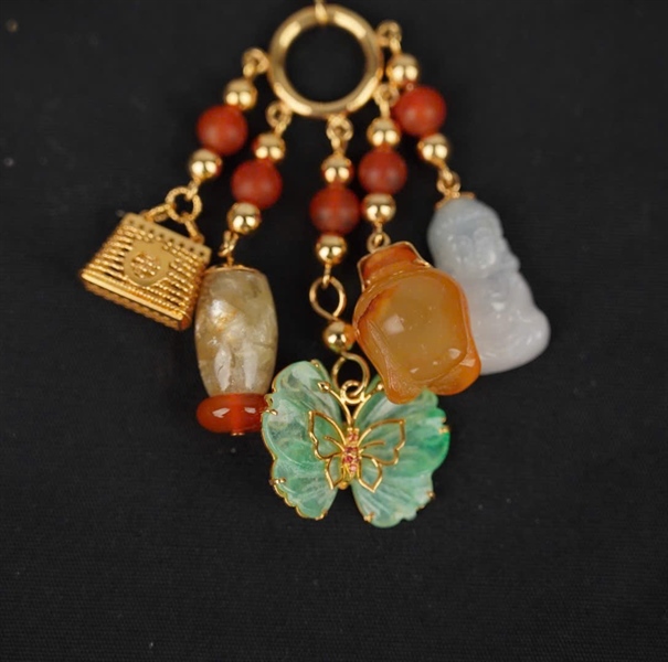 Charm Tara : Khoen bi Vàng 10K, các charm vàng 18K, cẩm thạch, mã não KG+