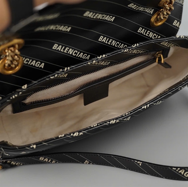 Túi GG Marmont đen in chữ (498879) sz25 (BMC)+