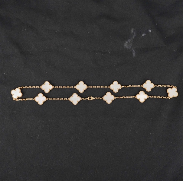 Vòng tay Van Cleef (JC777214) hoa trắng KG+