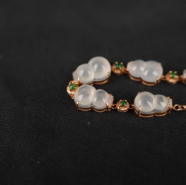 Vòng tay Tara hồ lô trắng KG+