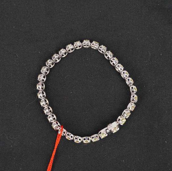 Vòng tay Tara đính kim cương (ADLAB-001-583720) KG+