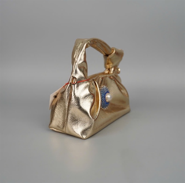 Túi Tara nhũ vàng đính charm hoa xanh sz20 KG+