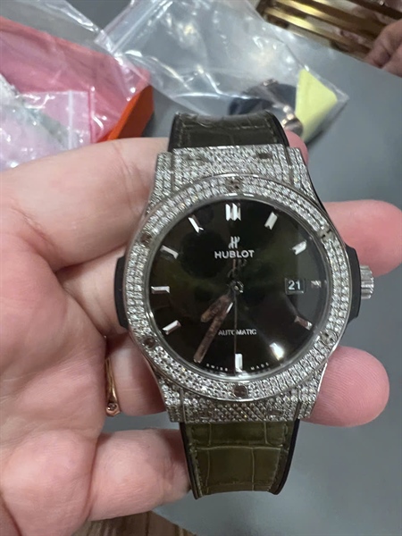 Đồng hồ Hublot mặt tròn quai đen (1481743) KG+