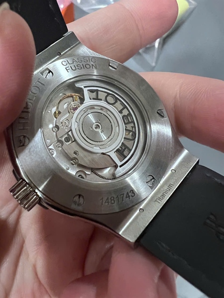 Đồng hồ Hublot mặt tròn quai đen (1481743) KG+