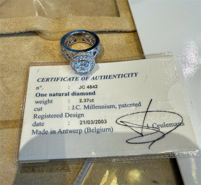 Nhẫn Tara đính kim cương KG+