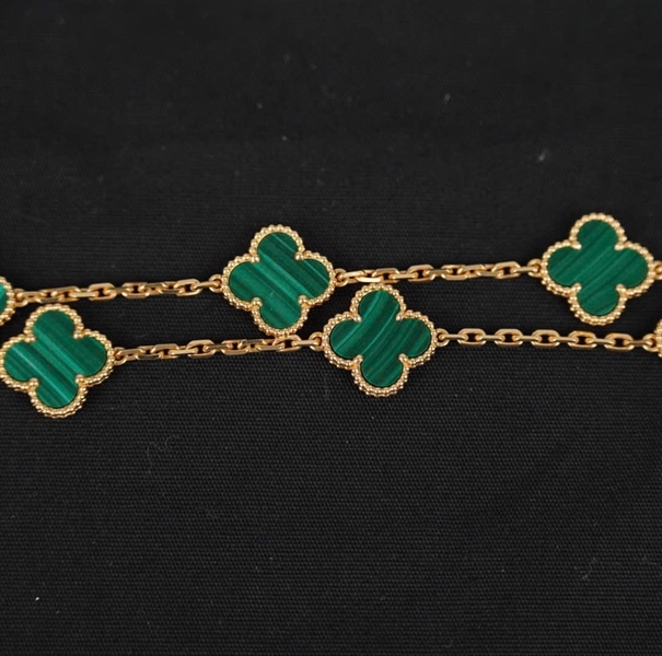 Vòng Tay Van Cleef hoa xanh KG+