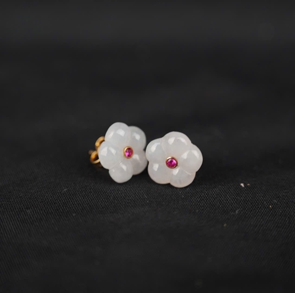 Bông Tai Tara cẩm thạch bạch ngọc A, nhụy Ruby, vàng 18K KG+