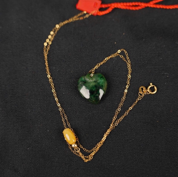 Dây chuyền Tara vàng 18K trái tim ngọc phỉ thúy KG+