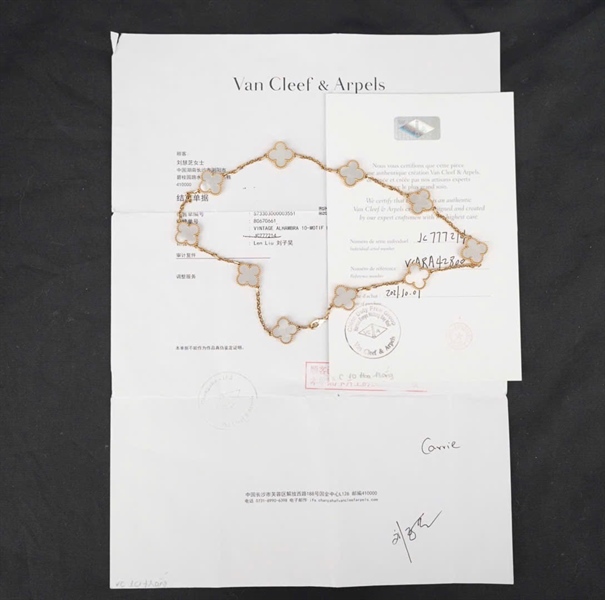 Vòng tay Van Cleef (JC777214) hoa trắng KG+