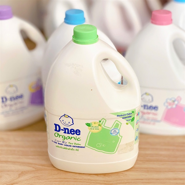 Nước giặt Dnee Thái Lan công ty Xanh lá 3L