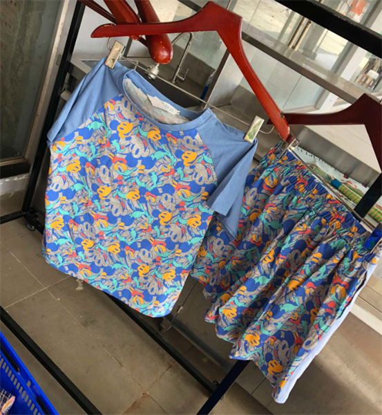 Đồ bộ trẻ em trai Forever 21 họa tiết hoạt hình