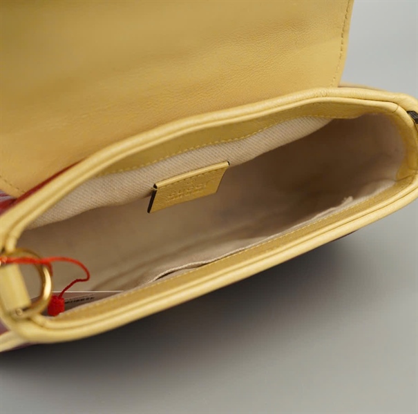 Túi GG Marmont Handle đỏ nắp đen sz21 (BMC) +