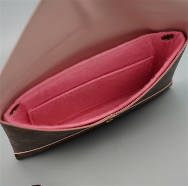 Ví LV bao thư hoa nâu kèm lót form (BQ) KG+