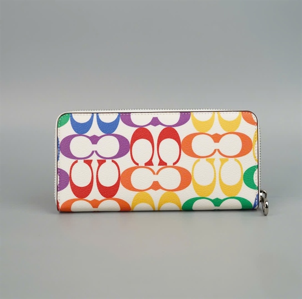 Ví Coach trắng in logo màu +