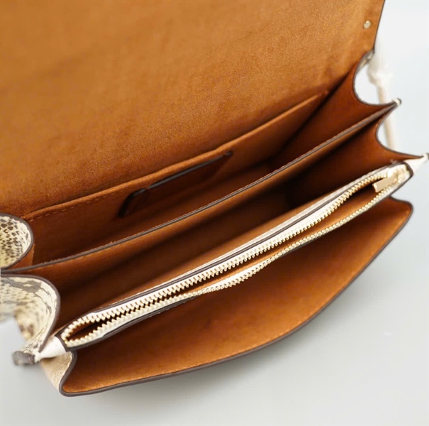 Túi Coach trắng sz21 +