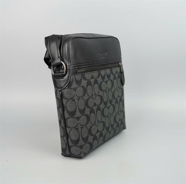 Túi Coach đeo chéo đen sz23 +