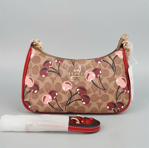 Túi Coach nâu họa tiết trái cherry sz23 +