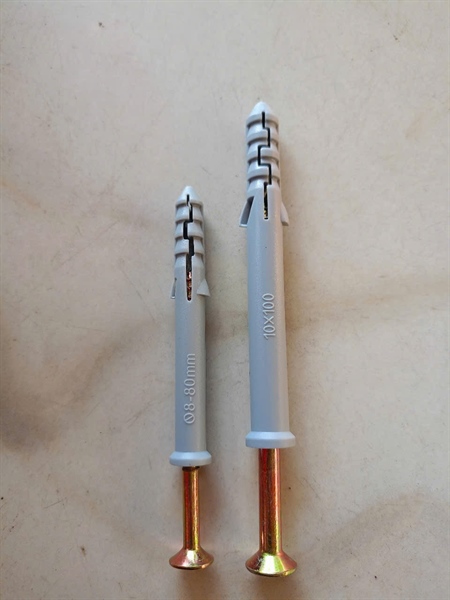 Tắc kê khung bao xám