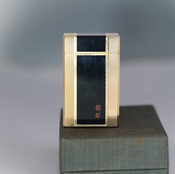 Bật lửa S.T Dupont vàng đen (V4DL71) KG+