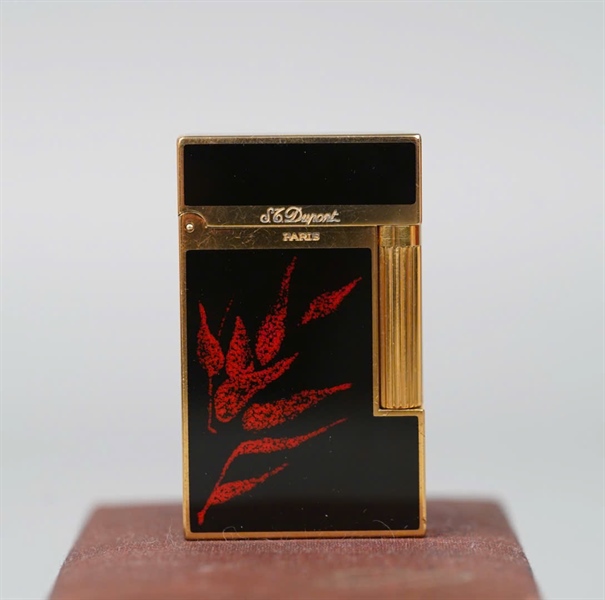 Bật lửa S.T Dupont đen Lion ((18HCY81) KG+