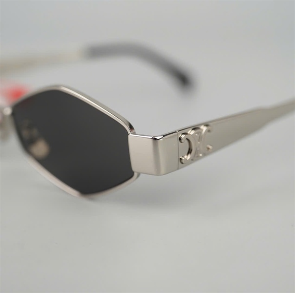 Kính CELINE CL40254U 16A (54-16-135) KG+