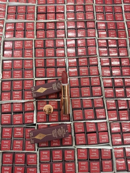 Son charlotte tilbury walk of no shame fullsize fullbox