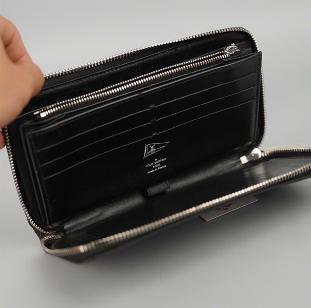 Ví LV đen trơn (HV) KG+