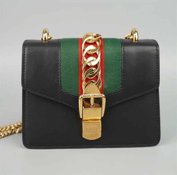 Túi GG Sylvie đen (470270493076) sz18 (BMC)+