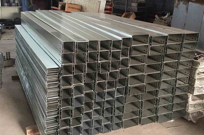 Máng cáp 250X200 sơn tĩnh điện, mạ kẽm, inox 304, nhôm hợp kim