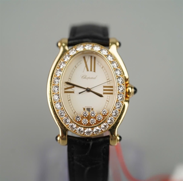 Đồng hồ Chopard dây đen mặt viền đá có giấy kiểm định (11315576) (HC)+