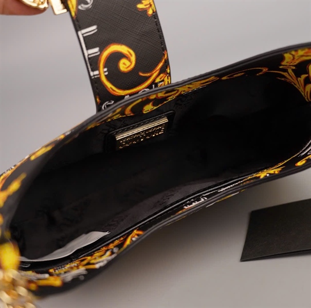 Túi Versace thuyền màu đen họa tiết vàng sz21 +