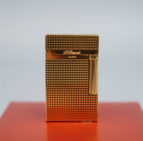 Bật lửa S.T Dupont vàng (1J4DHB6) KG+