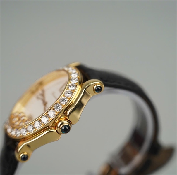 Đồng hồ Chopard dây đen mặt viền đá có giấy kiểm định (11315576) (HC)+