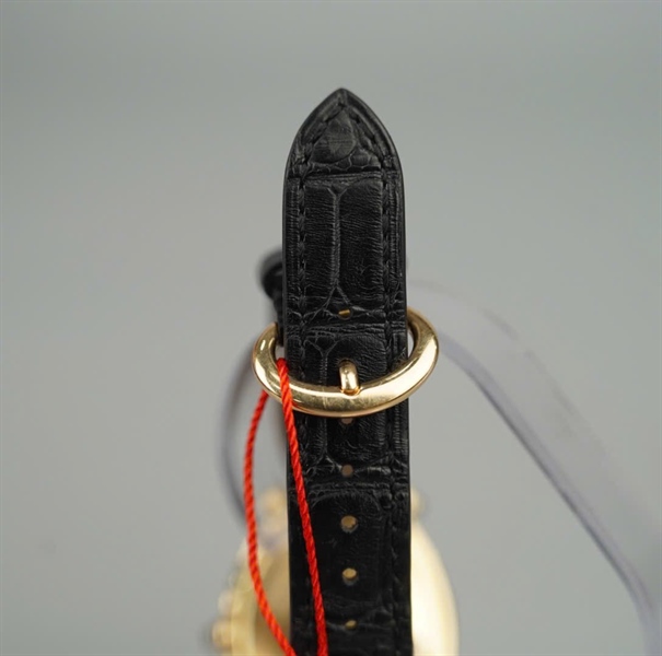 Đồng hồ Chopard dây đen mặt viền đá có giấy kiểm định (11315576) (HC)+