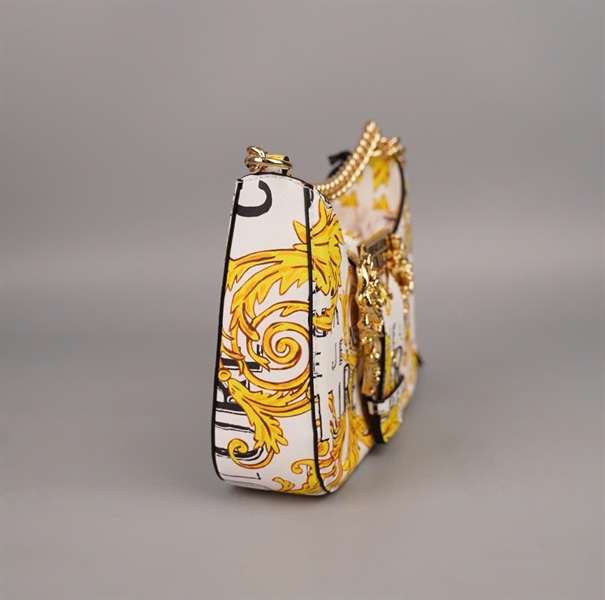 Túi Versace thuyền màu trắng họa tiết vàng sz21 +