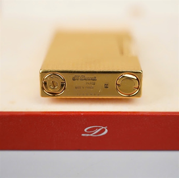 Bật lửa S.T Dupont vàng (1J4DHB6) KG+