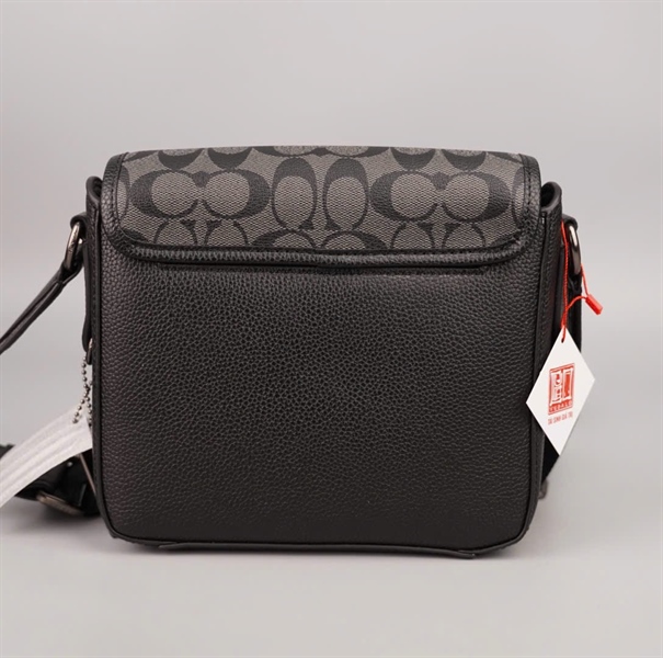 Túi Coach đeo chéo đen sz20 +