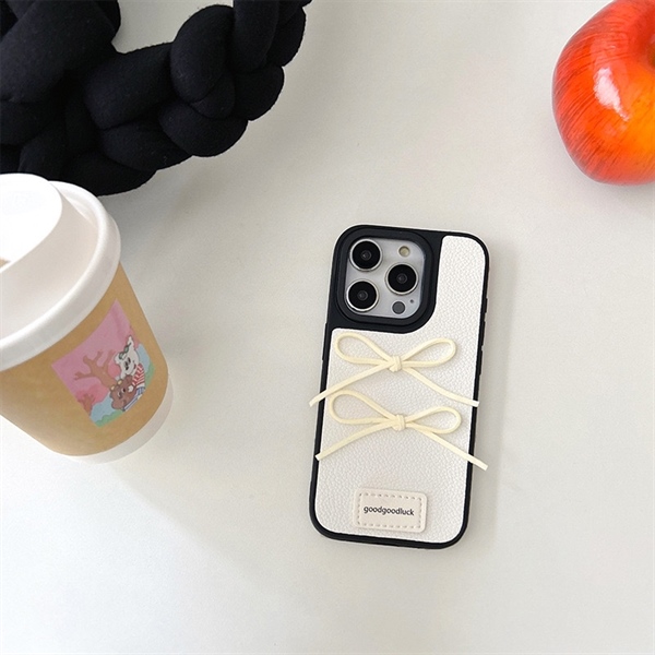 Case Da Trắng Nơ Trắng - 13Promax