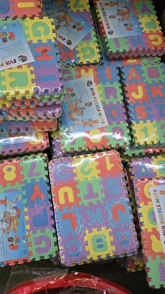 Vỉ ráp chữ số bằng xốp