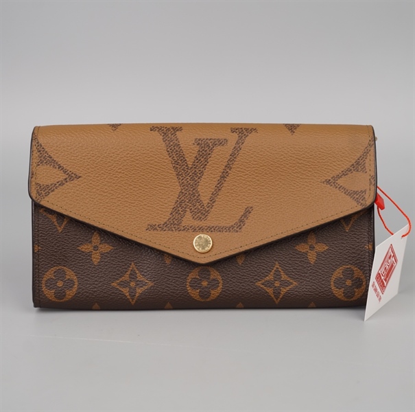 Ví LV hoa nâu +