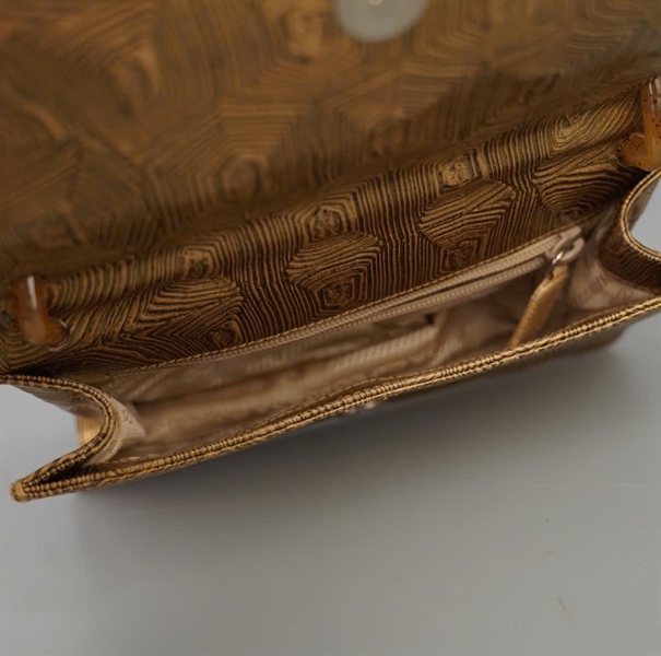 Túi Prada kẹp nách màu vàng sz22 KG+