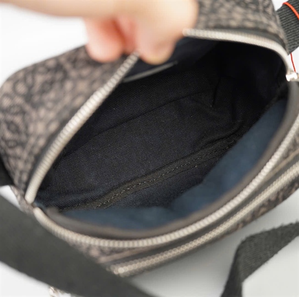 Túi Loewe đeo chéo đen (062142) sz16 KG+