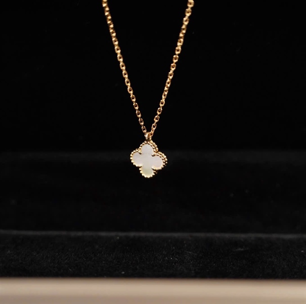 Dây chuyền Van Cleef trắng KG+