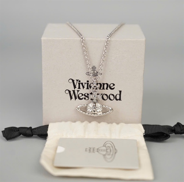Dây chuyền Vivienne Westwood bạc KG+
