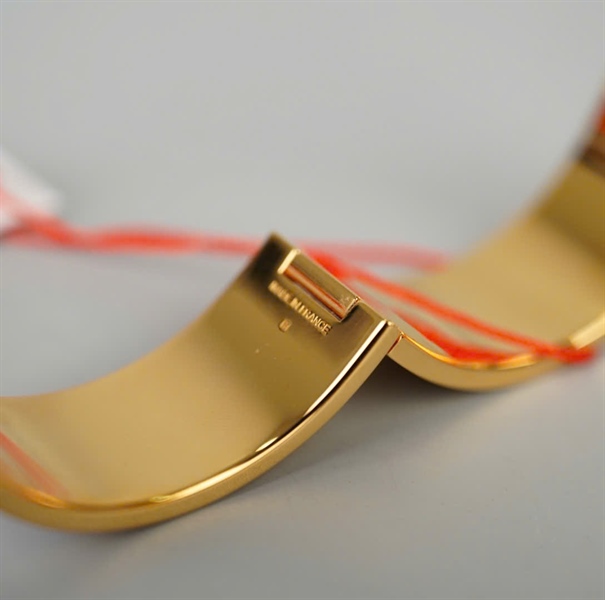 Vòng tay Hermes trắng KG+