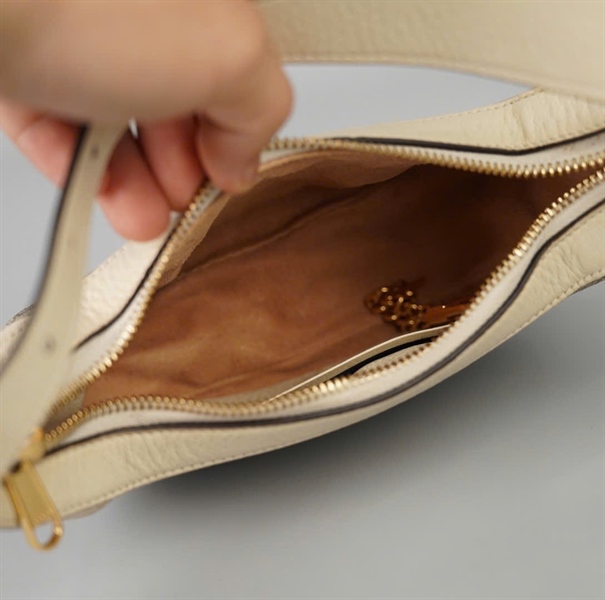 Túi GG kẹp nách xám (658551493075) sz16 (BQ) KG+