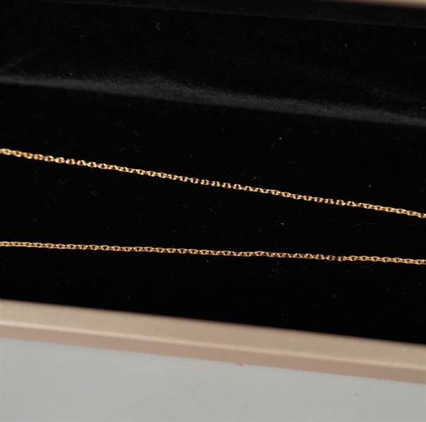 Dây chuyền Van Cleef trắng KG+