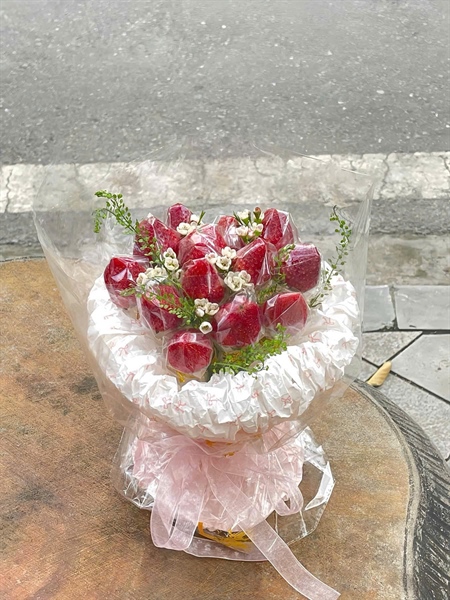 SET QÙA - Bó Hoa Dâu Tây - Size M (SET)