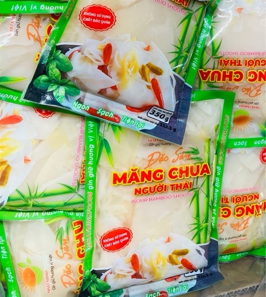 Đặc sản măng chua người Thái
